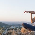 Фитнес-ретриты: как организовать и продать выездной тренировочный лагерь у моря или в горах