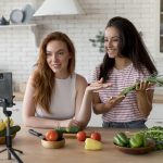 Разрушители мифов в нутрициологии: как создать серию контента-разоблачений